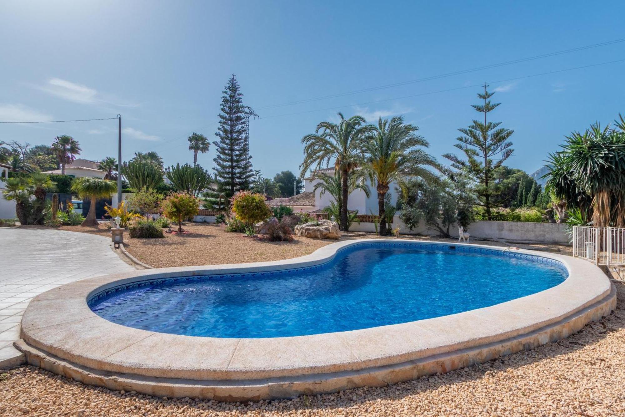 Merced Villa
